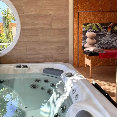 Privat bolig Quinta Oasis Eden Com Piscina, Spa E Sauna
